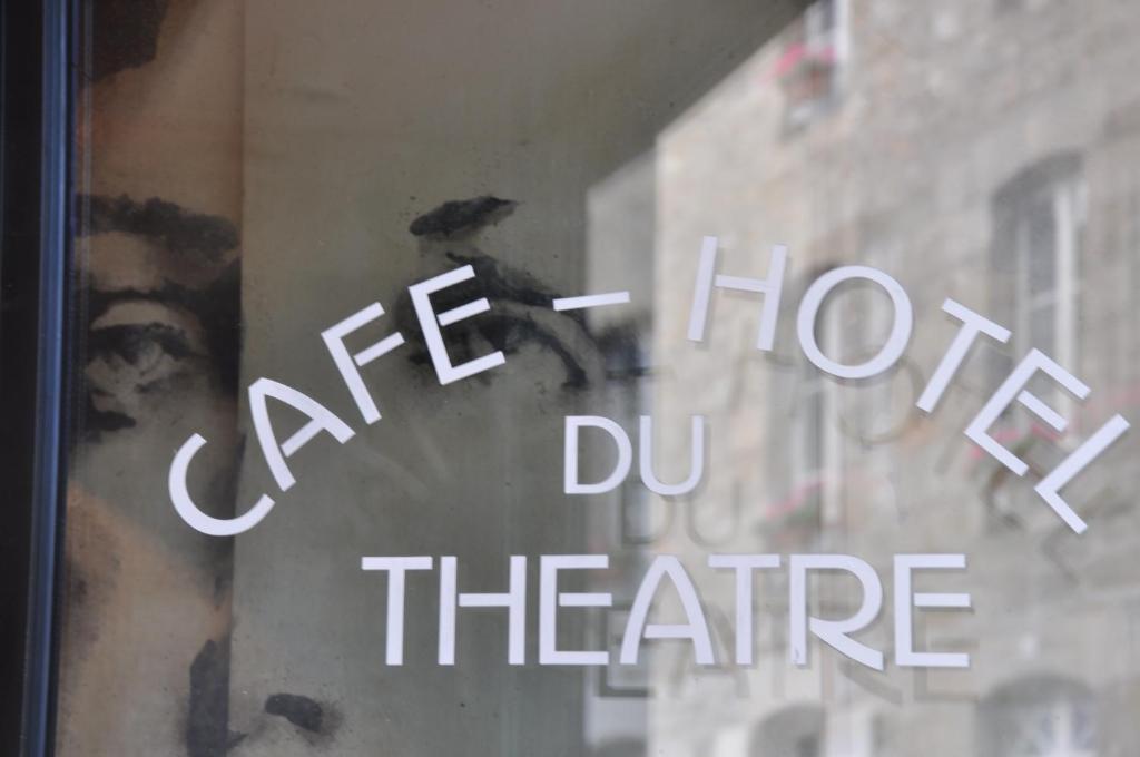 Cafe Hotel Du Theatre Dinan Værelse billede