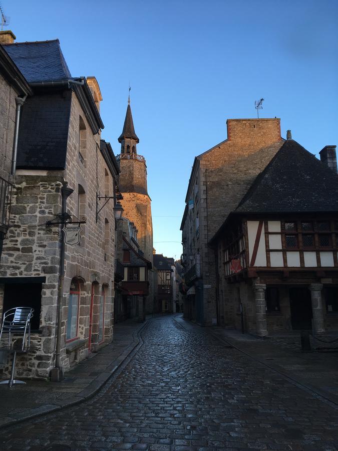 Cafe Hotel Du Theatre Dinan Eksteriør billede